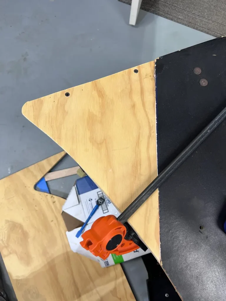 Fixing broken Daytona USA cabinet side