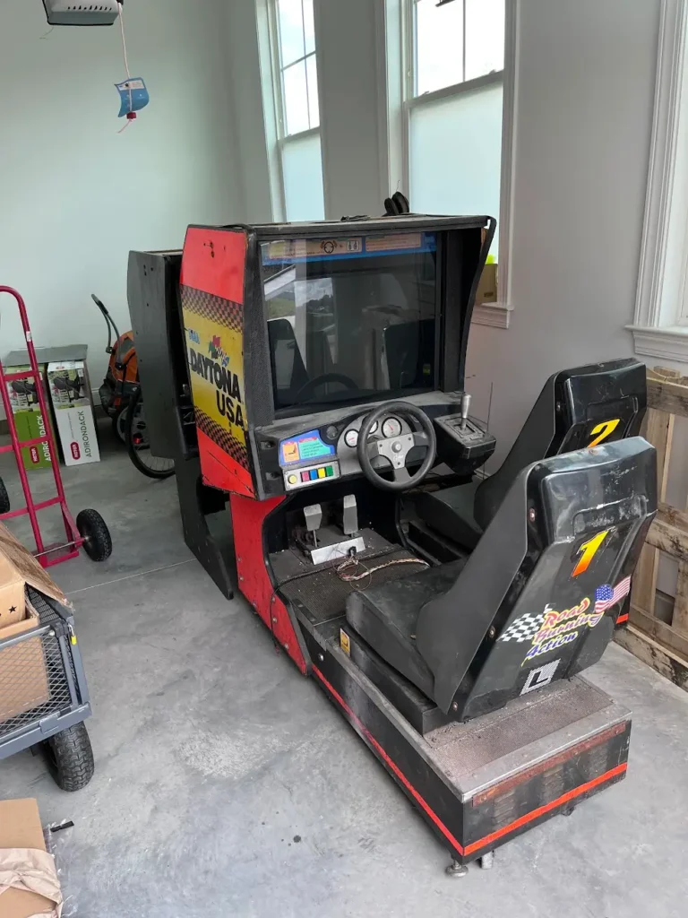 Daytona USA Cabinet 1 before refurbishing. All components were intact.